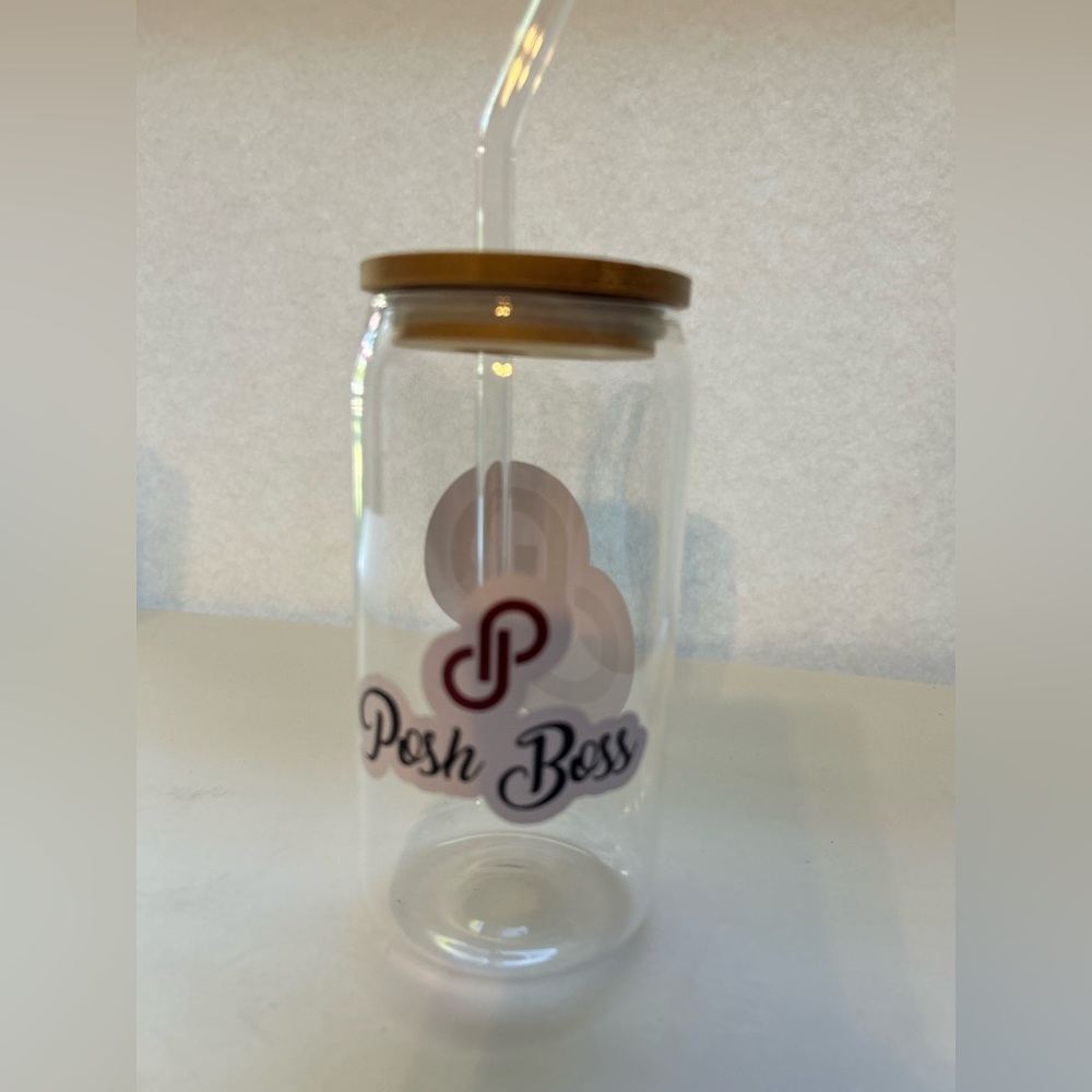 Posh Boss glass cup with a bamboo lid and glass straw 16 Oz New
